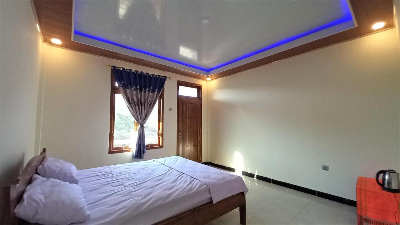 Benedict Guesthouse By Mori Hospitality Labuan Bajo Extérieur photo