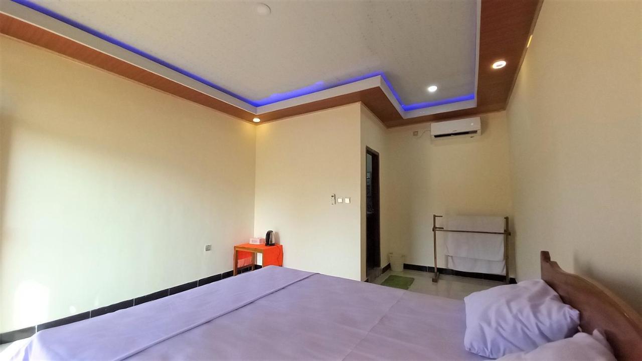 Benedict Guesthouse By Mori Hospitality Labuan Bajo Extérieur photo